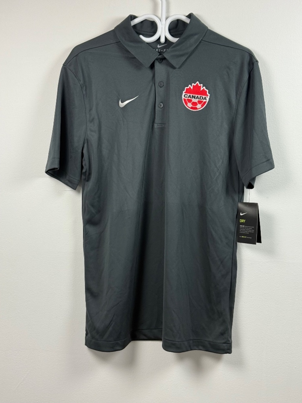Brand new Nike Dri-fit men Black polo Soccer canada size M